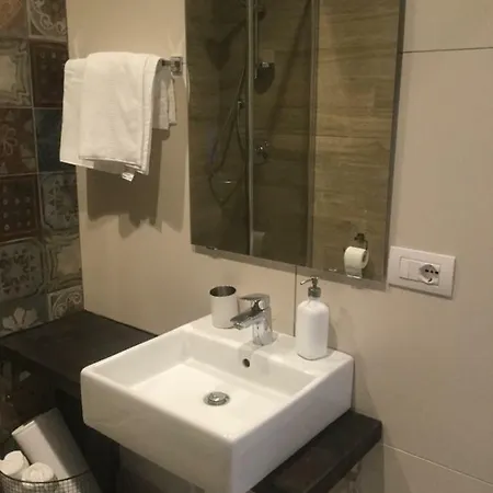 A Casa Di Anna By Dimorra 4* نابولي