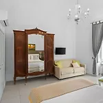 A Casa Di Anna - Dimore Partenopee 4* Naples